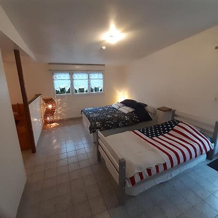 Le Cezembre Gite La Taniere Moidrey Buitenkant foto